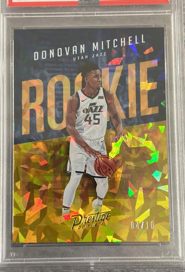 2017-18 Panini Prestige Basketball Donovan Mitchell Crystal Gold /10 #13