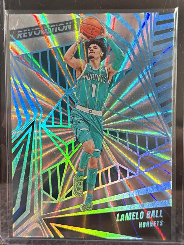 2023-24 Panini Revolution LaMelo Ball ﻿Sunburst /75 #85