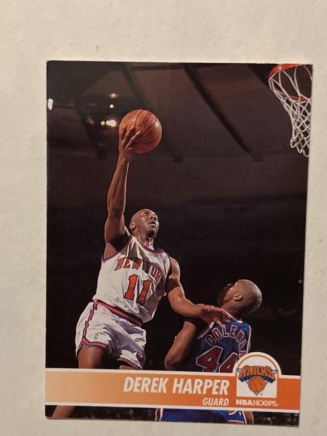 1994-95 Hoops Basketball Derek Harper ﻿Base #143