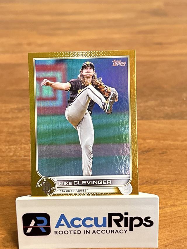 2022 Topps Update Mike Clevinger ﻿Base Set Gold Foil #US186