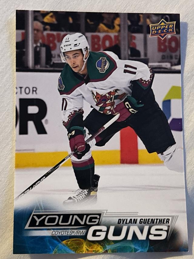 2022-23 Upper Deck Hockey Series 2 Dylan Guenther Young Guns #497