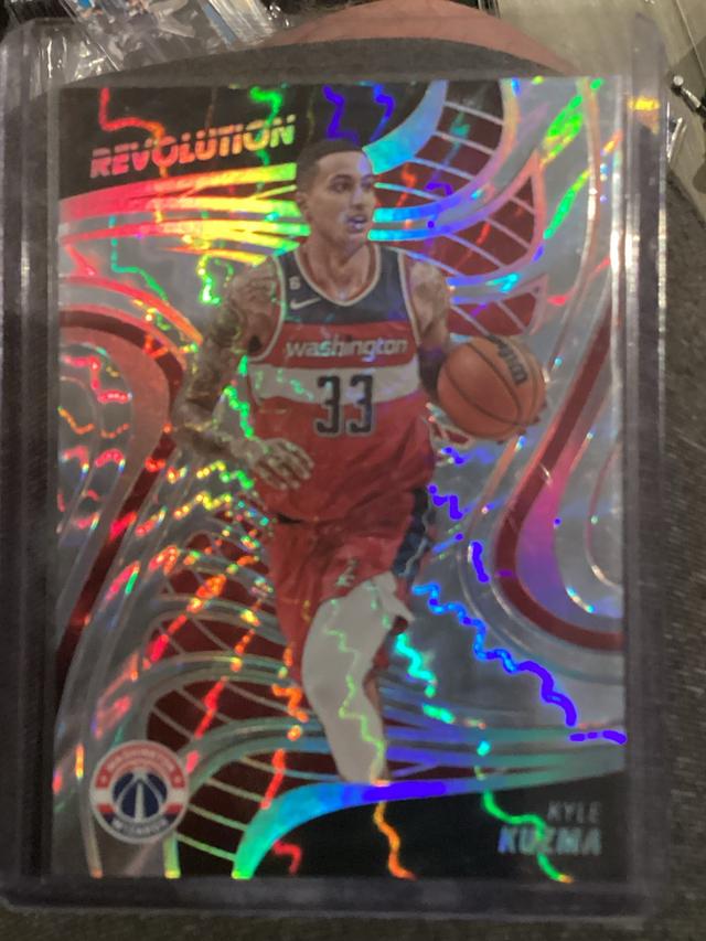 2022-23 Panini Revolution Kyle Kuzma Base Set Holo Silver /75 #59