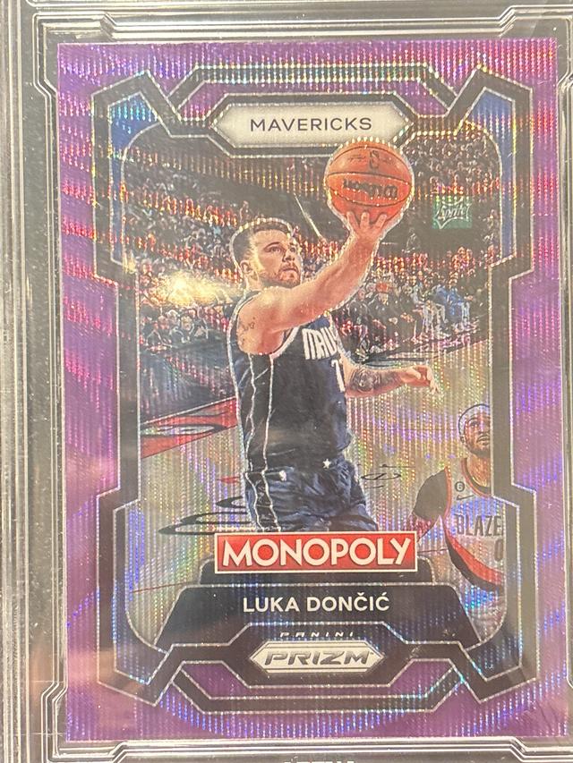 2024 Panini NBA Hoops Luka Doncic Skyview Set Winter Holo #22