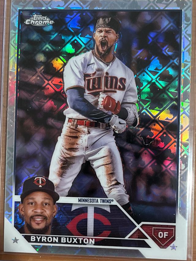 2023 Topps Logofractor Byron Buxton BASE CARDS #28