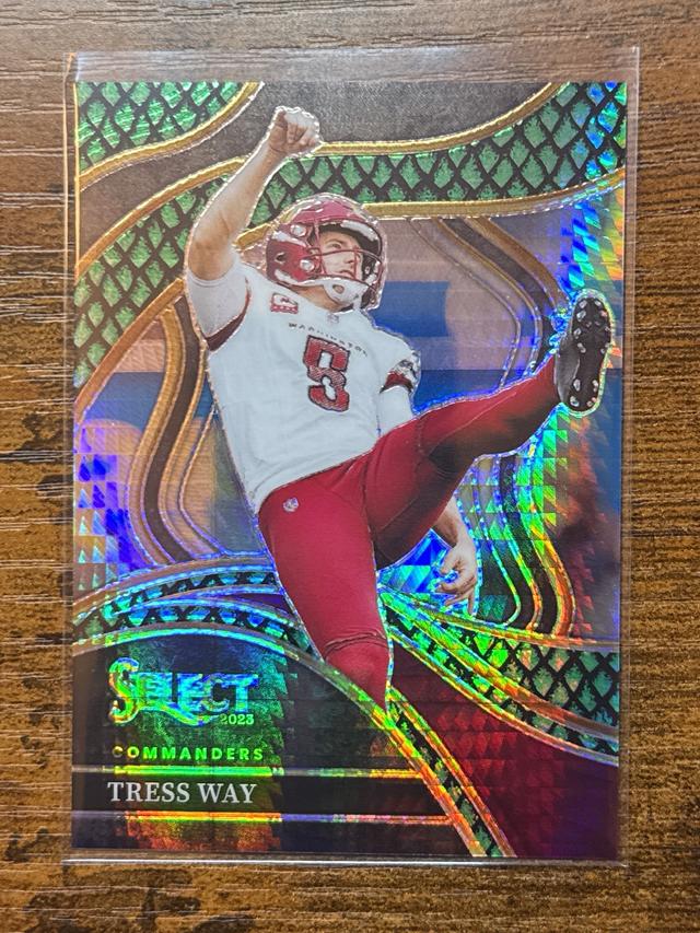 2024 Panini Select Football Tress Way Dragon Scale Club Level /70 #213