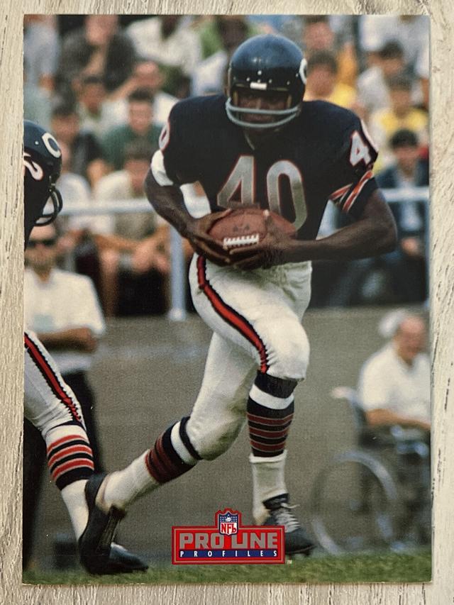 1993 Pro Line Profiles Football Gale Sayers ﻿Base #580