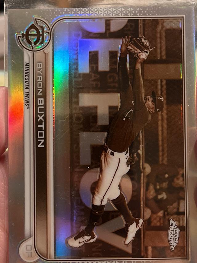 2022 Topps Chrome Byron Buxton ﻿Base Set Sepia Refractors #174