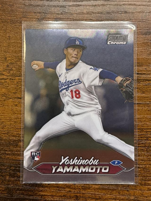 2024 Topps Stadium Club Yoshinobu Yamamoto Chrome RC #114