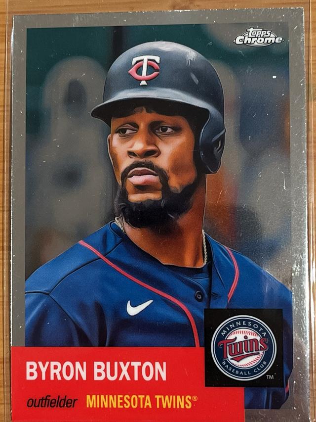 2022 Topps Chrome Platinum Byron Buxton ﻿Base Set #22