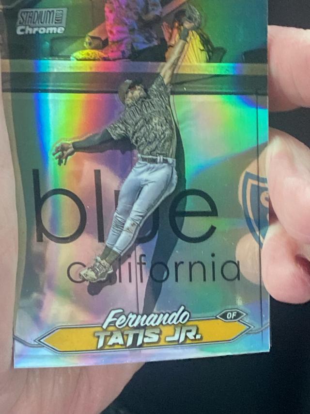 2024 Topps Stadium Club Fernando Tatis Jr. Chrome Refractors #212