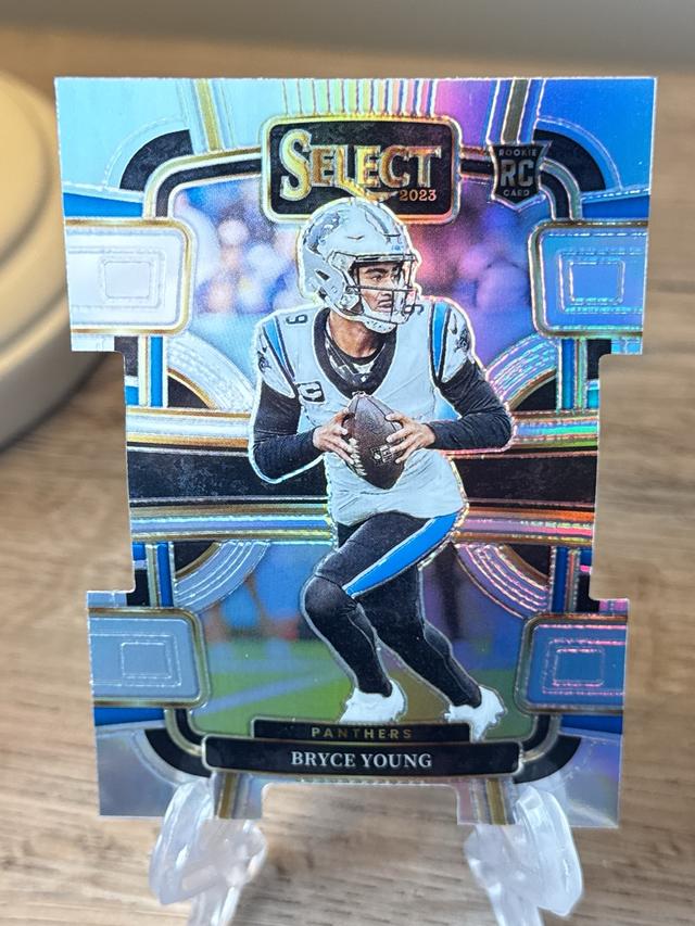 2023 Panini Select Bryce Young ﻿Base Set Silver Prizms Die #14