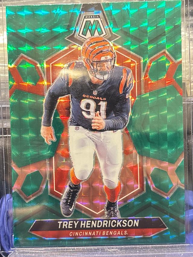 2024 Panini Mosaic Football Trey Hendrickson ﻿Base Set Green #48