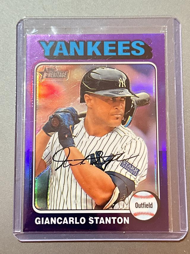 2024 Topps Heritage Giancarlo Stanton BASE CARDS CHROME VARIATION #33