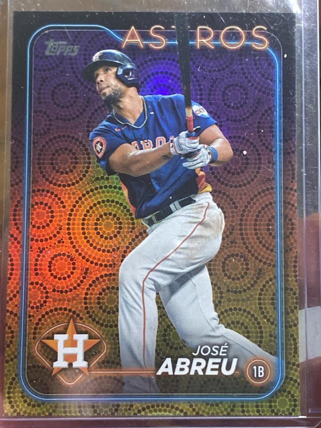 2024 Topps Series 2 José Abreu BASE SET Holiday #410