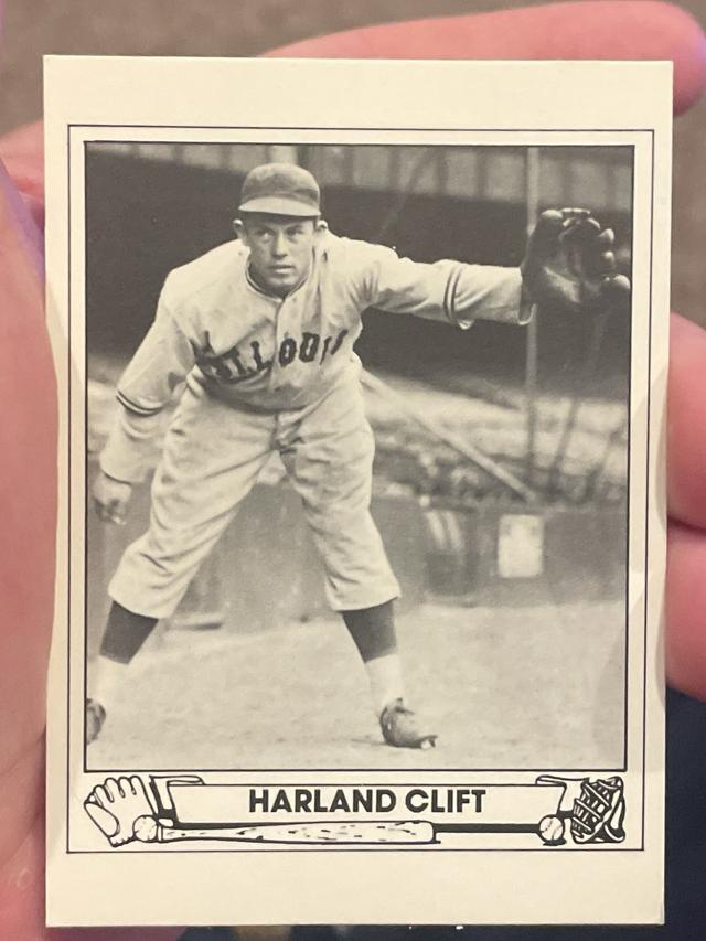 1983 TCMA 1943 Play Ball Harland Clift ﻿Base #15