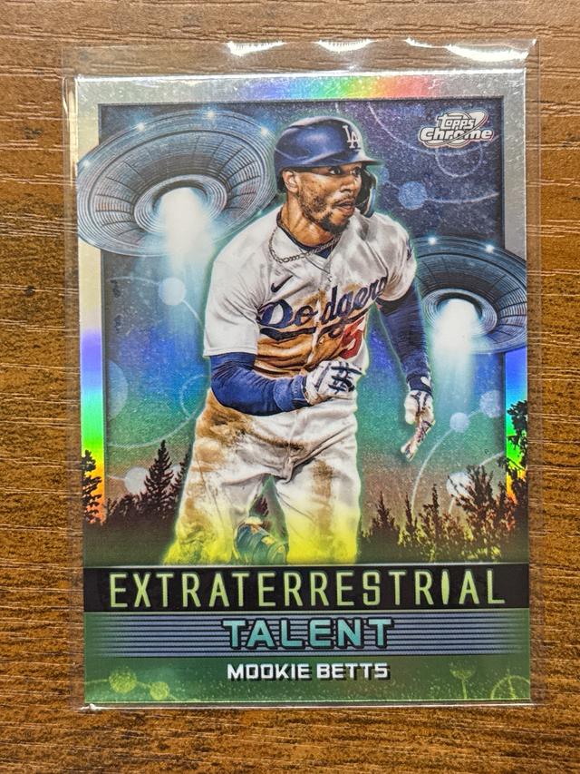 2024 Topps Cosmic Chrome Mookie Betts Extraterrestrial Talent #ET-12 Dodgers 