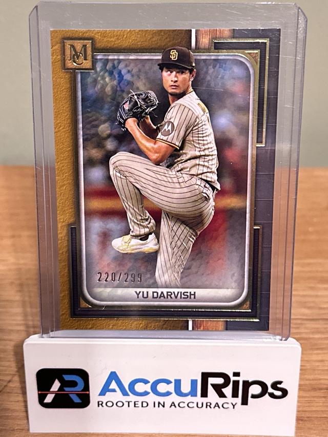 2023 Topps Museum Collection Yu Darvish BASE CARDS Gold /299 #32