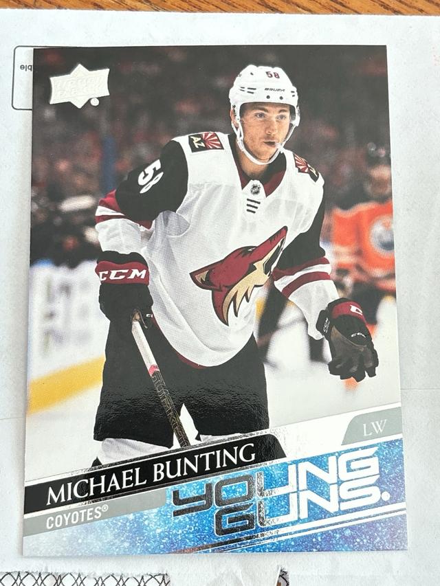 2020-21 Upper Deck Extended Series Michael Bunting Base Young Guns Set #727