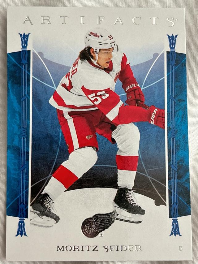 2022-23 Upper Deck Artifacts Moritz Seider Base Set #62