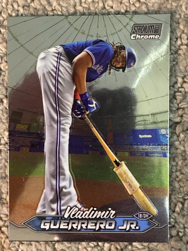 2024 Topps Stadium Club Vladimir Guerrero Jr. Chrome Refractors #290