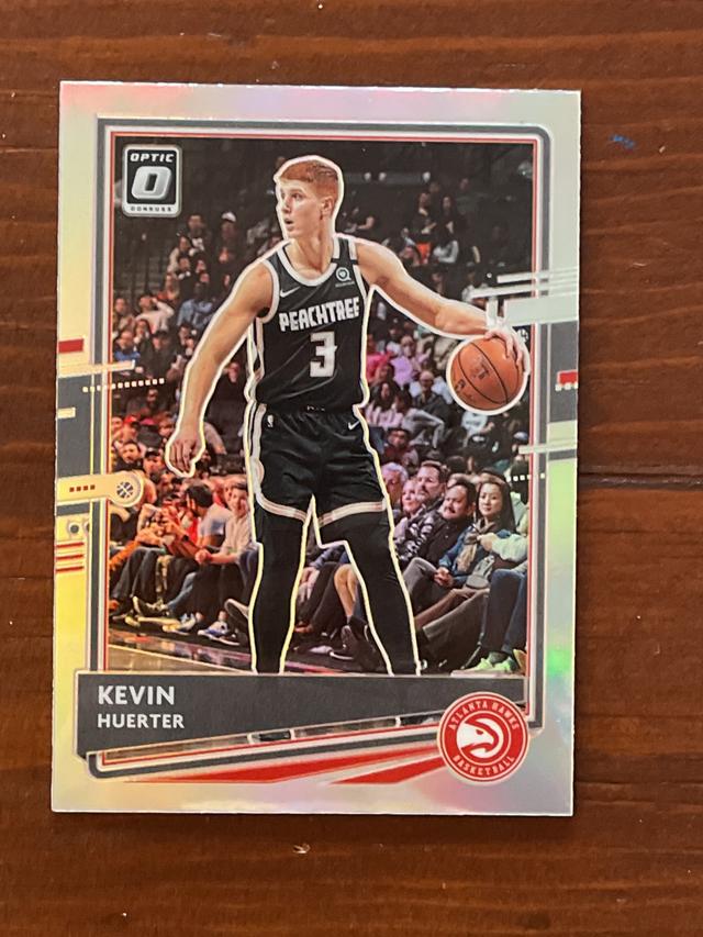 2020-21 Donruss Optic Kevin Huerter Base Set #18