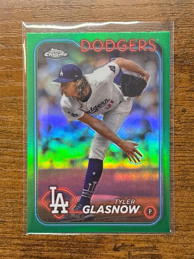 2024 Topps Chrome Update Tyler Glasnow Green Refractor Dodgers /99 #USC39