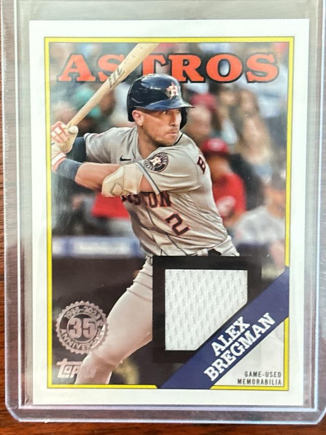 2023 Topps Series 1 Alex Bregman 1988 TOPPS BASEBALL RELICS #88R-ABR