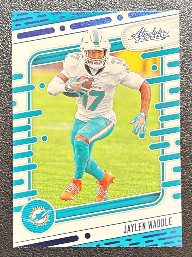 2024 Panini Absolute Football Jaylen Waddle ﻿Base #68