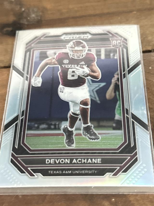 2023 Panini Prizm Draft Picks Football Devon Achane Base Set #117