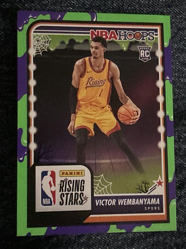 2023-24 NBA Haunted Hoops Victor Wembanyama Base Rising Stars Haunted Hoops #282