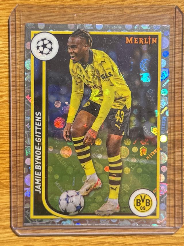 2023-24 Topps Merlin UEFA Jamie Bynoe-Gittens Vintage Merline Refractors #25