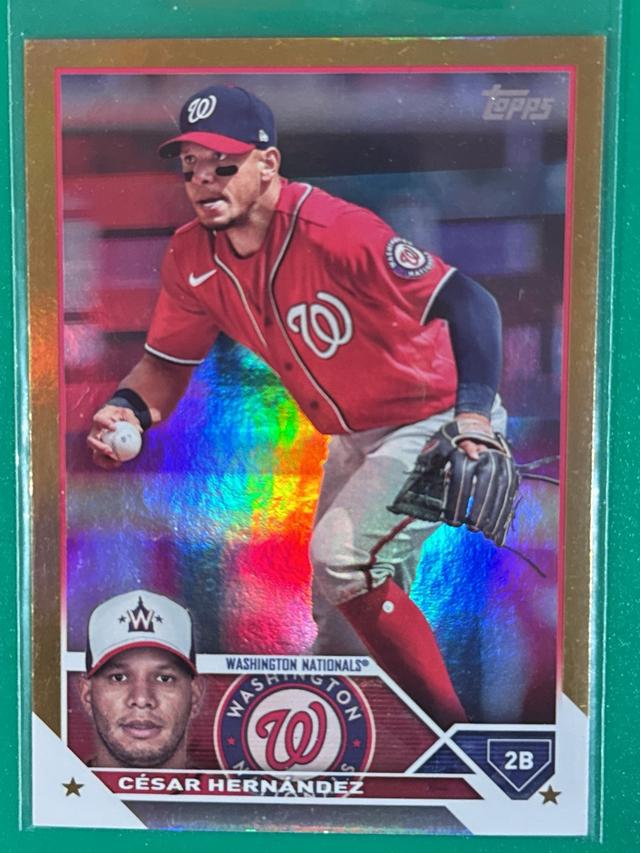 2023 Topps Series 1 César Hernández BASE COMPLETE SET Gold Rainbow Foil