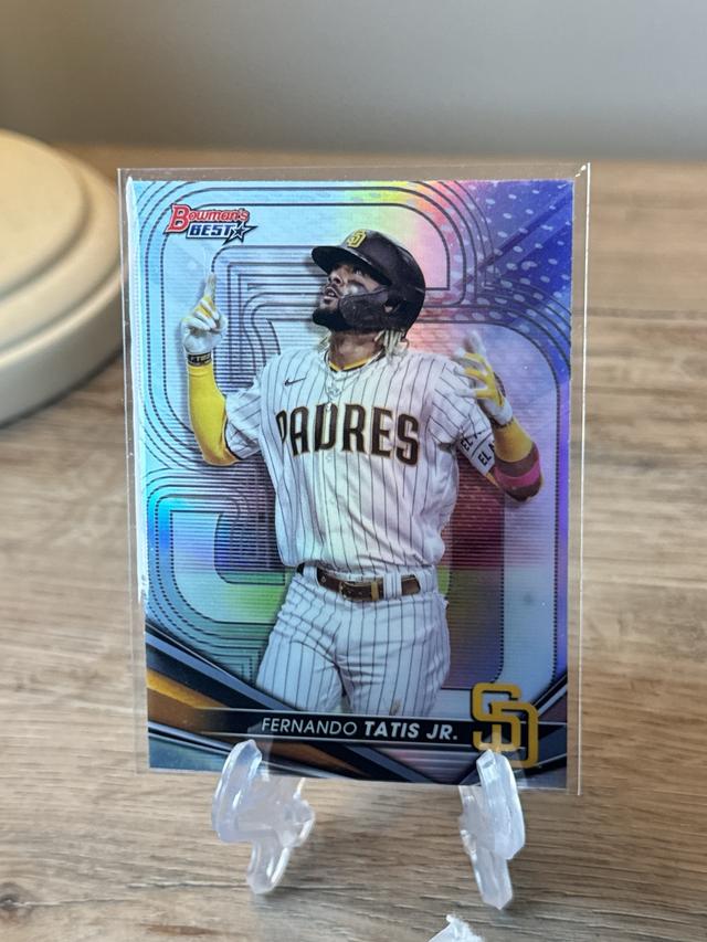 2022 Bowman's Best Fernando Tatis Jr. Base Set Refractor #18