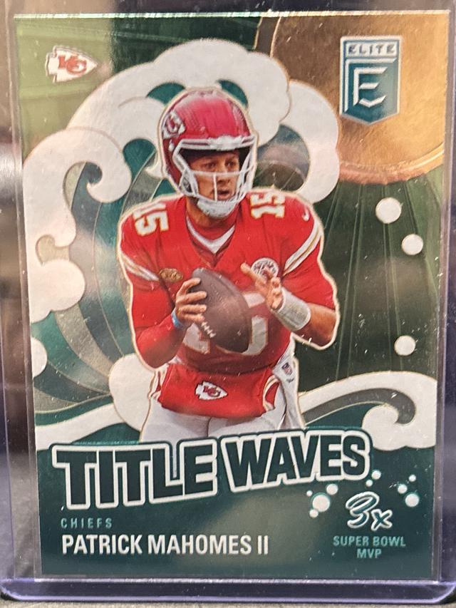 2024 Donruss Elite Patrick Mahomes II Title Waves #10