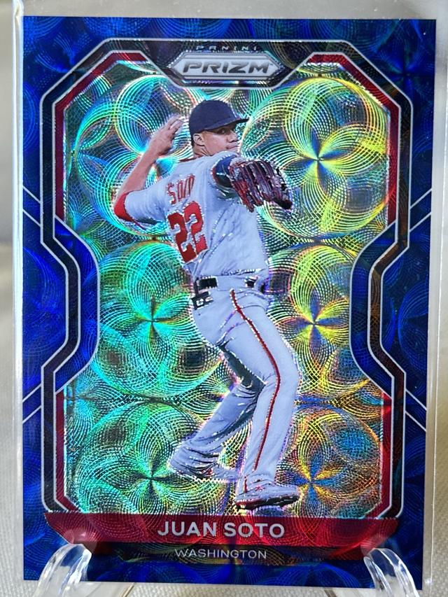 2021 Panini Prizm Juan Soto Base Set Navy Blue Kaleidoscope /35 #203