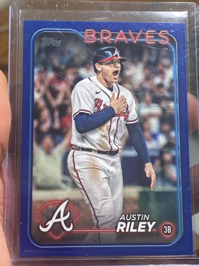 2024 Topps Series 2 Austin Riley BASE SET Royal Blue #595