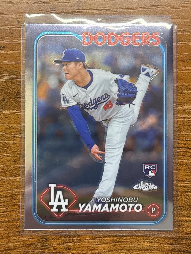 2024 Topps Chrome Yoshinobu Yamamoto ﻿RC Dodgers #18