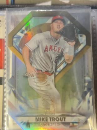 2022 Topps Series 1 Mike Trout DIAMOND GREATS DIE CUTS #DGDC-1