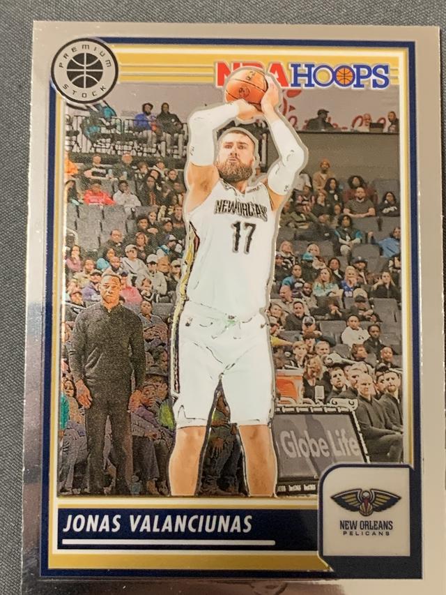 2023-24 Panini Hoops Premium Stock Jonas Valanciunas ﻿Base Set #112