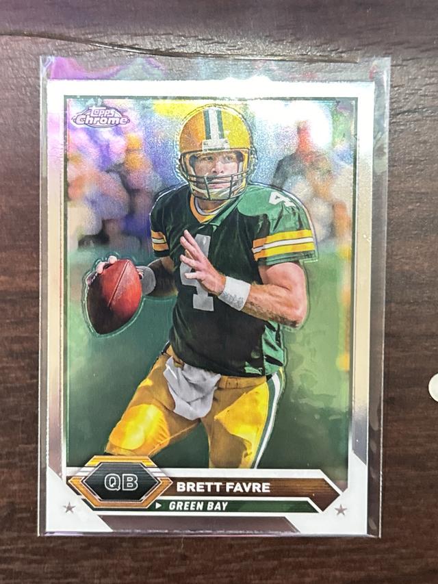 2023 Topps Composite Brett Favre Chrome Refractors #10