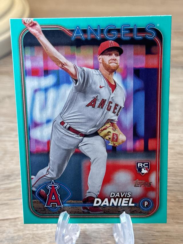 2024 Topps Series 2 Davis Daniel BASE SET Aqua #592