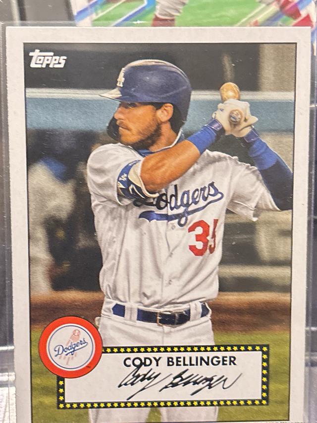 2021 Topps Series 1 Cody Bellinger TOPPS 1952 REDUX #T52-22