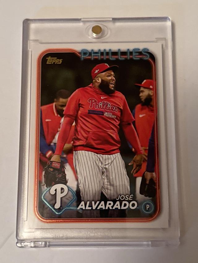 2024 Topps Series 2 José Alvarado GOLDEN MIRROR IMAGE VARIATION #356