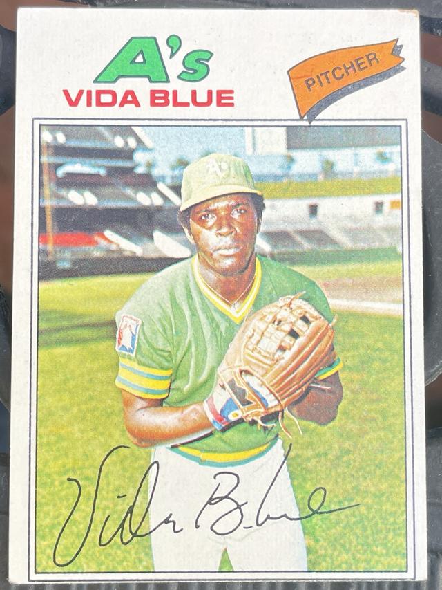 1977 Topps Vida Blue 1977 Topps Baseball Set #230