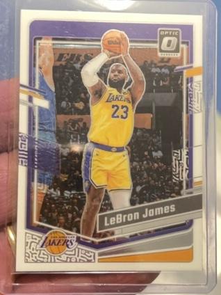 2020-21 Panini Mosaic LeBron James Elevate Set #23