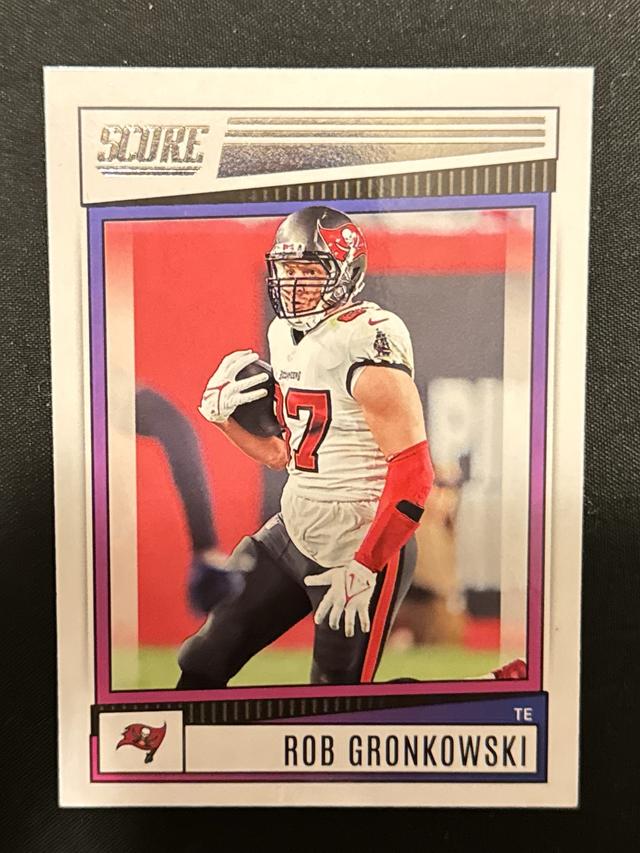 2022 Score Football Rob Gronkowski Base Set #67