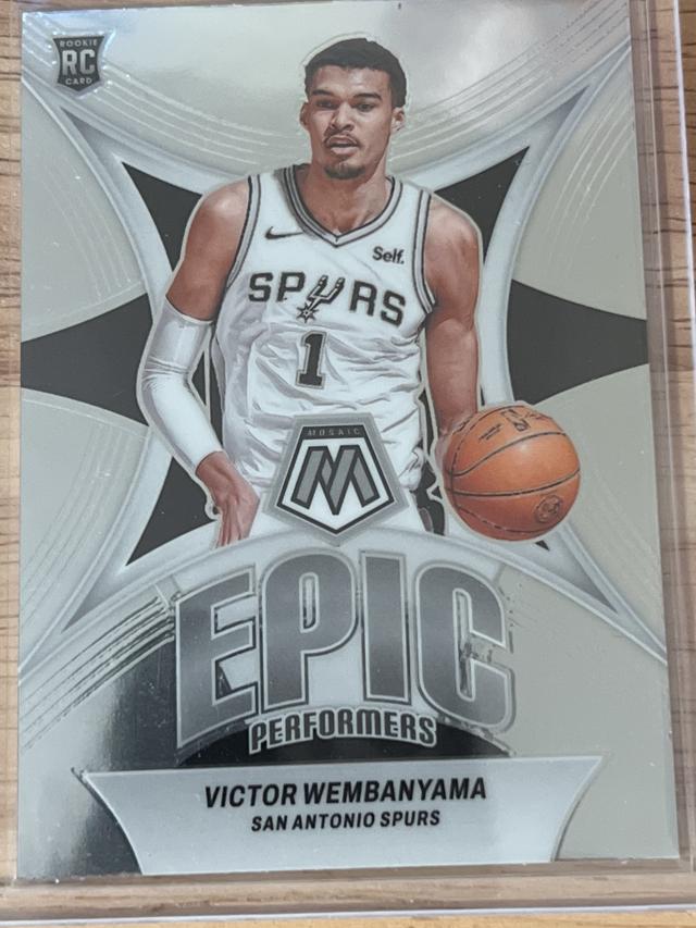 2023-24 Panini Mosaic Victor Wembanyama Epic Performers #12