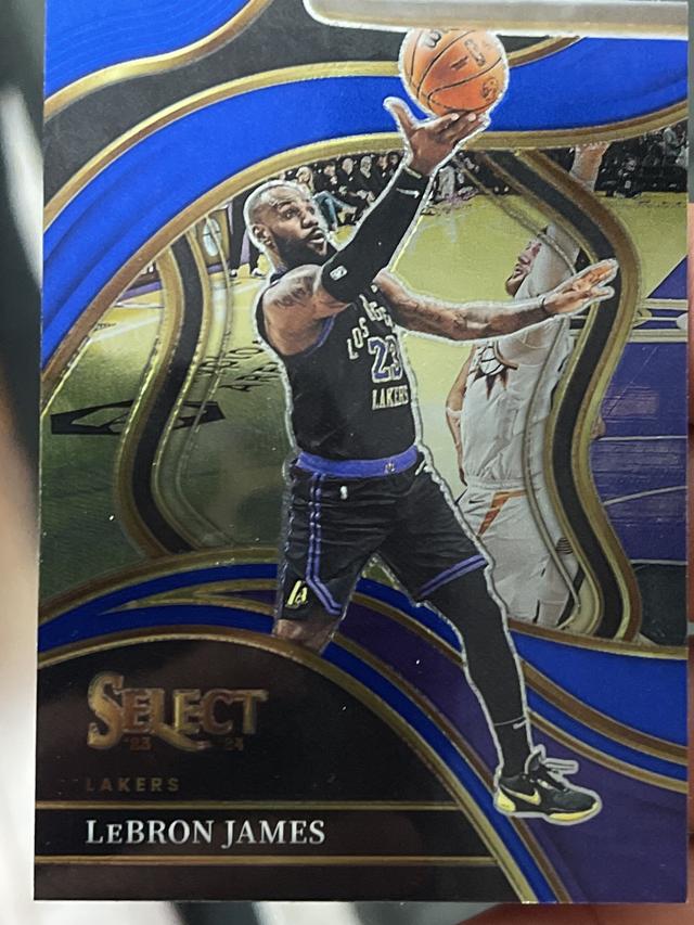 2023-24 Panini Select Basketball LeBron James Courtside #266