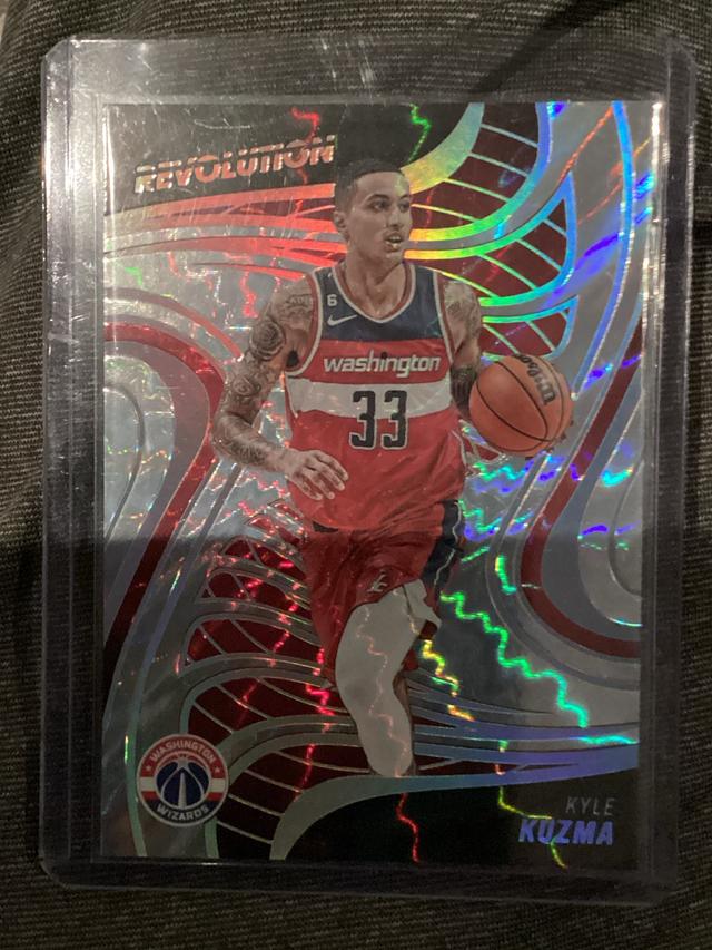 2022-23 Panini Revolution Kyle Kuzma Base Set Holo Silver /75 #59