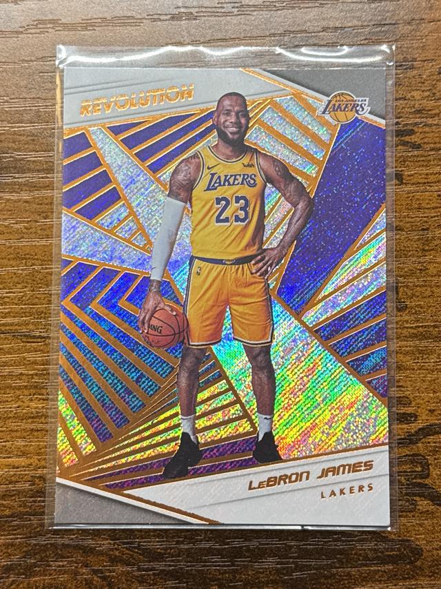 2018-19 Panini Revolution LeBron James Lakers #40